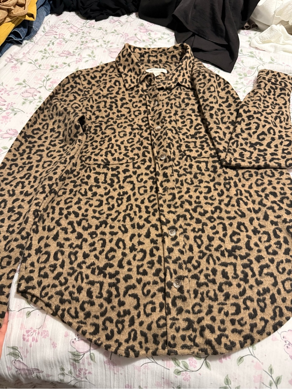 beachlunchlounge Leopard Print Button-Up Shirt Jacket - Tan & Black